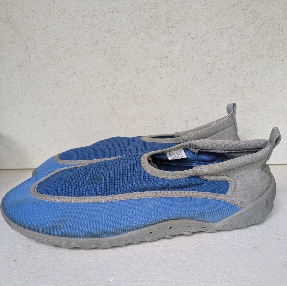 Men's Blue and Gray Water Shoes